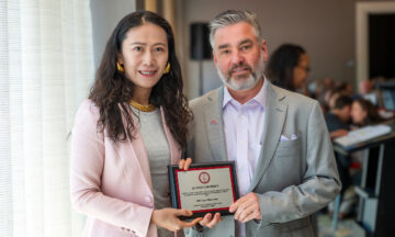Ola Harrysson receives his Alumni Distinguished Graduate Professorship Award from NC State University.